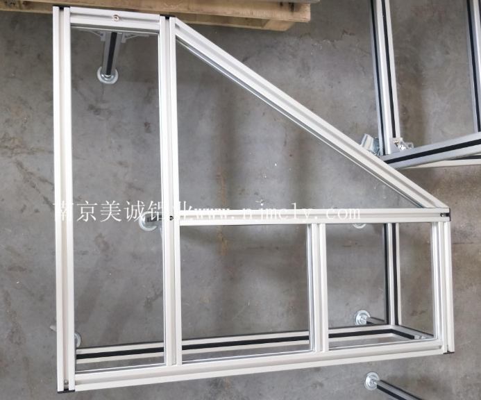 你知道氧化后的工業鋁型材框架優點嗎？03