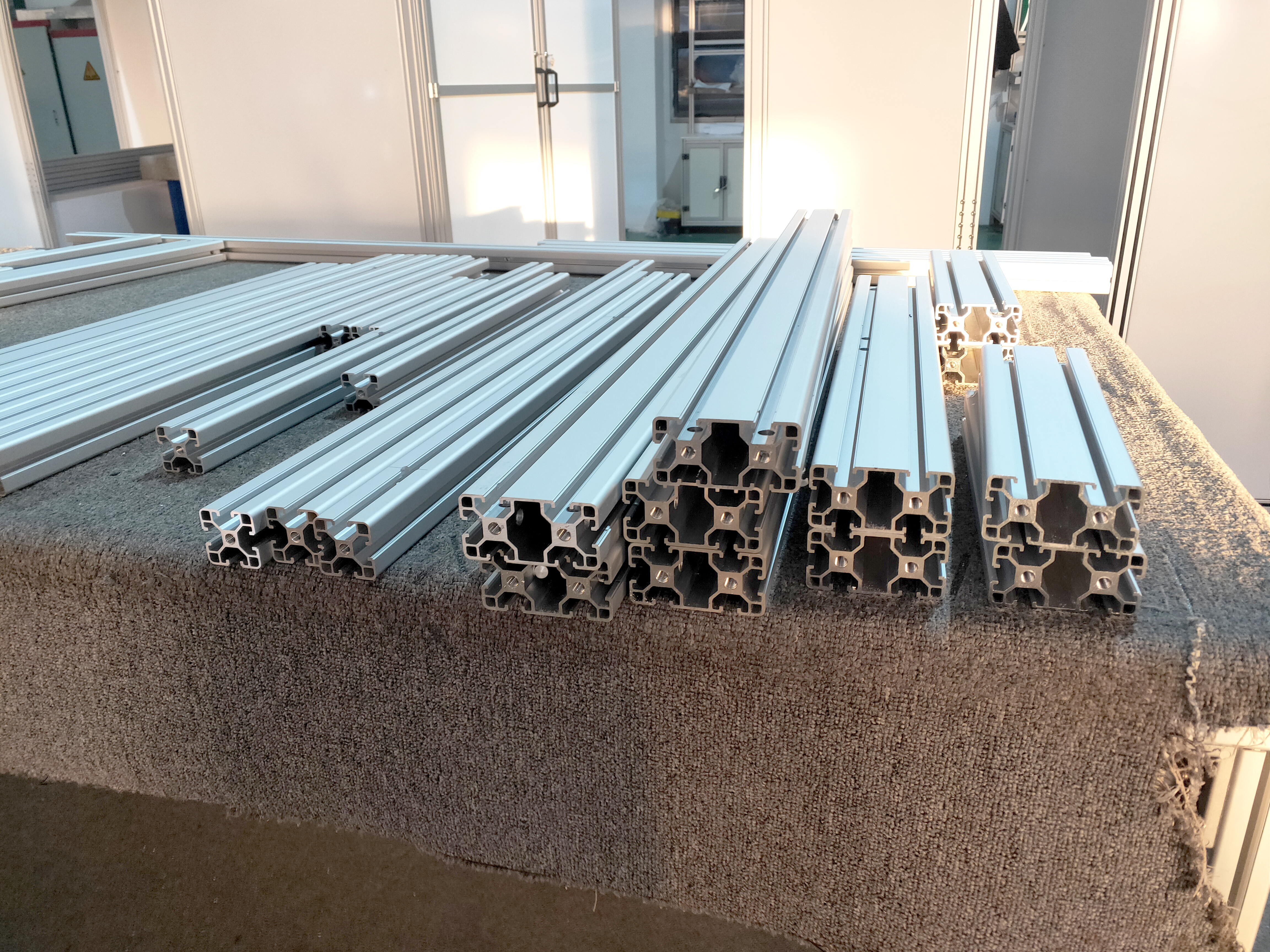 劃算的要點是這個，鋁型材框架加工廠